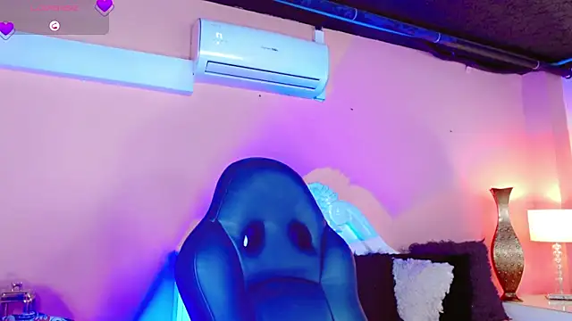 Snapshot of AnnaRouseQueen chatting on February 7, 2026, 7:50 pm AnnaRouseQueen online show from February 7, 2026, 7:50 pm