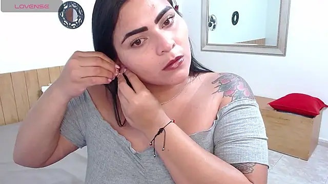 Snapshot of MariaVex chatting on February 13, 2026, 8:27 pm MariaVex online show from February 13, 2026, 8:27 pm