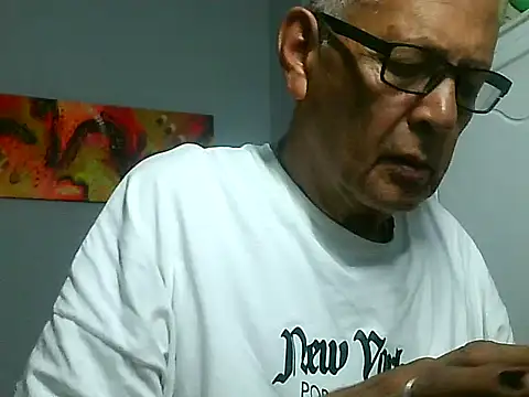 dirtysluttyfist online show from November 13, 2025, 1:21 pm