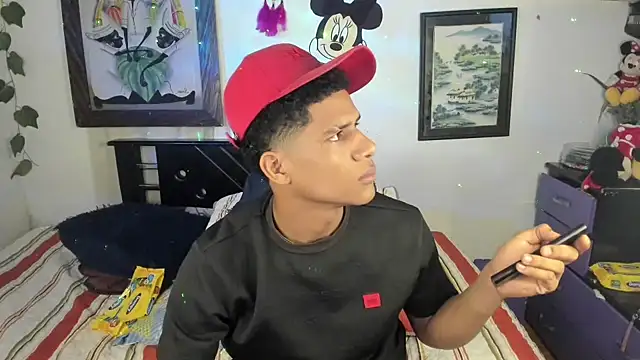 Snapshot of JUANBIGCOCK21CM chatting on November 22, 2025, 11:37 pm JUANBIGCOCK21CM online show from November 22, 2025, 11:37 pm