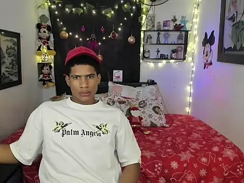 Snapshot of JUANBIGCOCK21CM chatting on December 14, 2025, 4:01 pm JUANBIGCOCK21CM online show from December 14, 2025, 4:01 pm