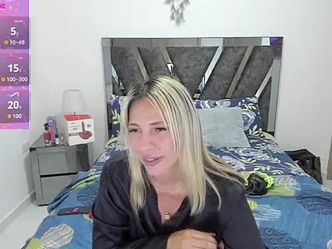 CamilaBliss online show from November 17, 2025, 8:03 pm