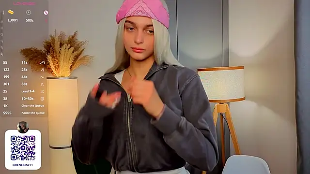 Snapshot of AdameShoyer chatting on November 22, 2025, 7:13 pm AdameShoyer online show from November 22, 2025, 7:13 pm