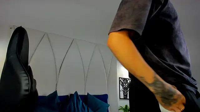 Maxwell Dupont online show from December 1, 2025, 7:30 pm