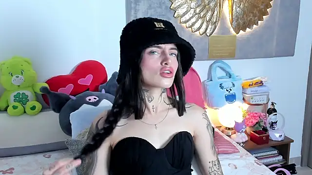 Angeline smith1 online show from November 13, 2025, 6:56 am