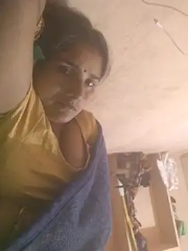 Snapshot of Seema_ji12 chatting on December 1, 2025, 3:06 pm Seema ji12 online show from December 1, 2025, 3:06 pm