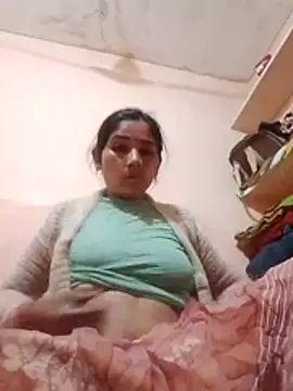 Snapshot of Seema_ji12 chatting on January 18, 2026, 3:27 pm Seema ji12 online show from January 18, 2026, 3:27 pm