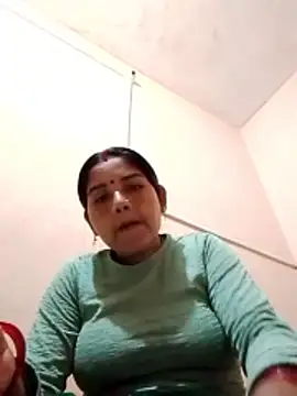 Snapshot of Seema_ji12 chatting on February 18, 2026, 6:31 am Seema ji12 online show from February 18, 2026, 6:31 am