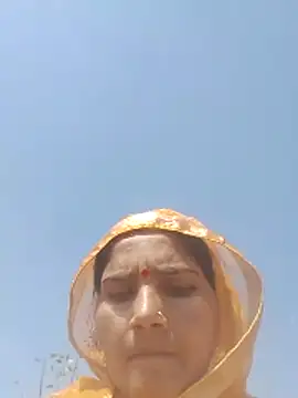 Snapshot of Seema_ji12 chatting on March 31, 2026, 8:48 am Seema ji12 online show from March 31, 2026, 8:48 am