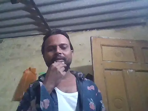 IMRAN CUTEBOY online show from November 12, 2025, 3:45 pm