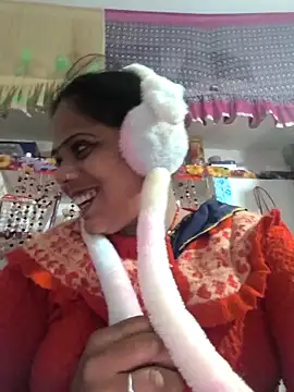 Snapshot of Hot_suini chatting on January 6, 2026, 2:54 pm Hot suini online show from January 6, 2026, 2:54 pm