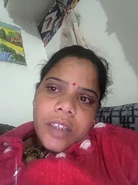 Snapshot of Hot_suini chatting on February 2, 2026, 8:24 am Hot suini online show from February 2, 2026, 8:24 am