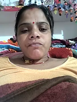 Snapshot of Hot_suini chatting on February 9, 2026, 6:06 am Hot suini online show from February 9, 2026, 6:06 am