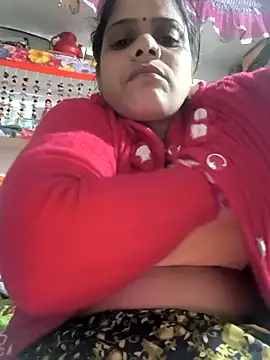 Snapshot of Hot_suini chatting on February 9, 2026, 6:12 pm Hot suini online show from February 9, 2026, 6:12 pm