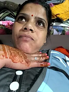 Snapshot of Hot_suini chatting on February 20, 2026, 3:23 pm Hot suini online show from February 20, 2026, 3:23 pm