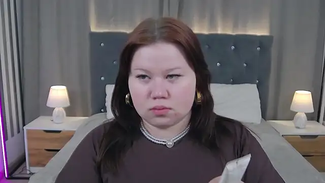 Snapshot of EvaNova_ chatting on February 13, 2026, 4:30 am EvaNova online show from February 13, 2026, 4:30 am