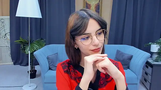 KellyeSieck online show from November 12, 2025, 9:21 am