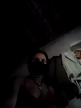 Snapshot of LOVE_FI95 chatting on December 1, 2025, 9:14 am LOVE FI95 online show from December 1, 2025, 9:14 am