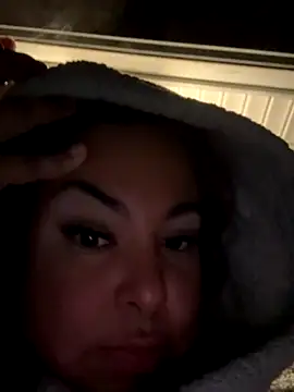 Snapshot of BiigMAMA_2025 chatting on November 10, 2025, 12:20 am BiigMAMA 2025 online show from November 10, 2025, 12:20 am