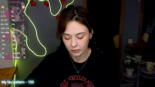 Snapshot of Miss_Fortuna chatting on November 18, 2025, 6:40 am Miss Fortuna online show from November 18, 2025, 6:40 am