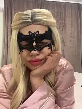 LilxSar online show from November 28, 2025, 5:59 pm