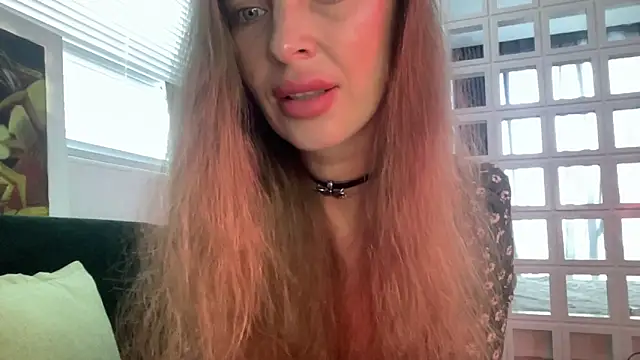 Snapshot of sour_sugar chatting on November 17, 2025, 2:28 am sour sugar online show from November 17, 2025, 2:28 am