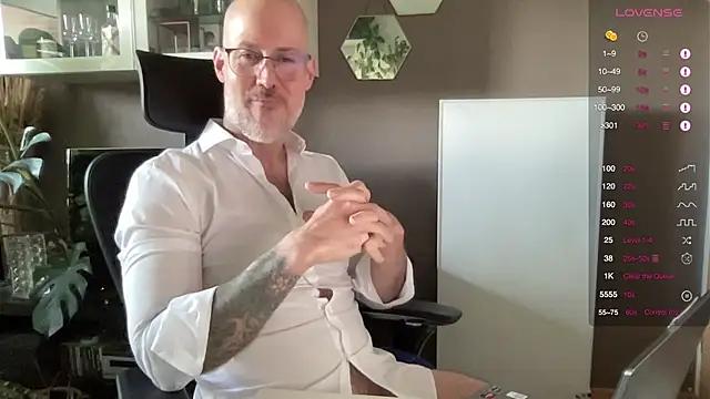 Snapshot of the_new_fit_rubinho chatting on April 1, 2026, 8:59 am the new fit rubinho online show from April 1, 2026, 8:59 am