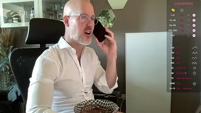 Snapshot of the_new_fit_rubinho chatting on April 30, 2026, 7:58 am the new fit rubinho online show from April 30, 2026, 7:58 am