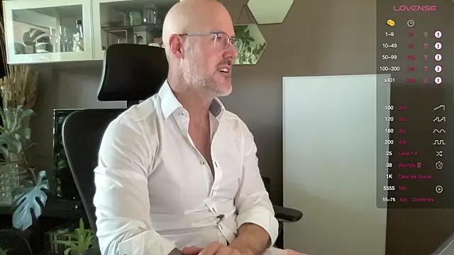 Snapshot of the_new_fit_rubinho chatting on May 28, 2026, 7:05 am the new fit rubinho online show from May 28, 2026, 7:05 am
