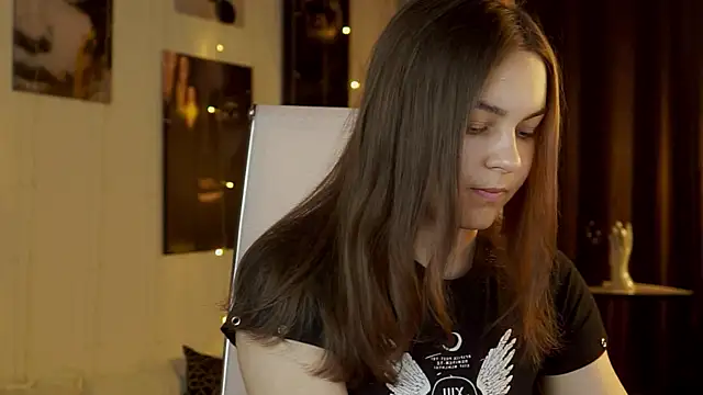 FrancescaCavaliere online show from June 19, 2026, 12:53 pm