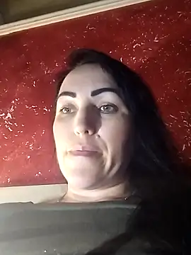 ArianaXFresh online show from November 25, 2025, 8:42 pm