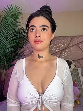  Naomi Fox  online show from January 10, 2026, 7:32 am