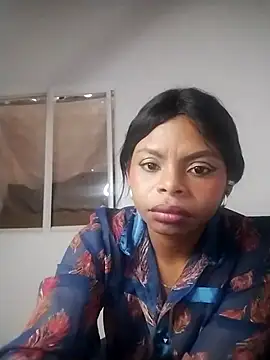 Snapshot of Rey_lizeth73 chatting on February 27, 2026, 12:21 am Rey lizeth73 online show from February 27, 2026, 12:21 am