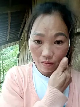 Snapshot of blonde_blg chatting on November 9, 2025, 9:07 am blonde blg online show from November 9, 2025, 9:07 am