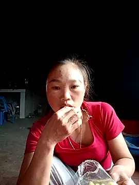 blonde blg online show from November 21, 2025, 8:35 am