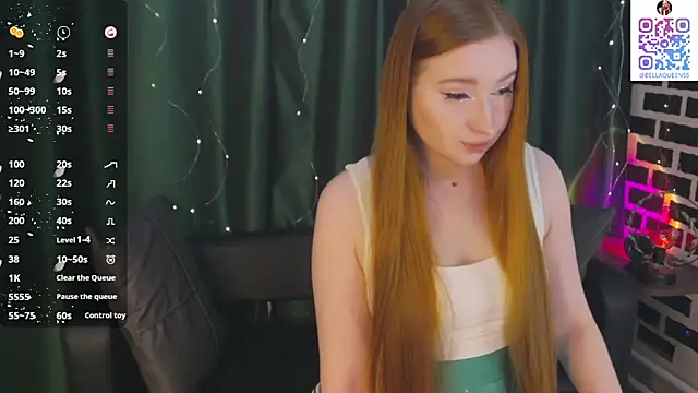 Snapshot of BellaQueennss chatting on December 16, 2025, 10:09 am BellaQueennss online show from December 16, 2025, 10:09 am