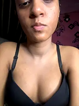 Snapshot of Your___Moonlight chatting on November 30, 2025, 7:51 pm Your Moonlight online show from November 30, 2025, 7:51 pm