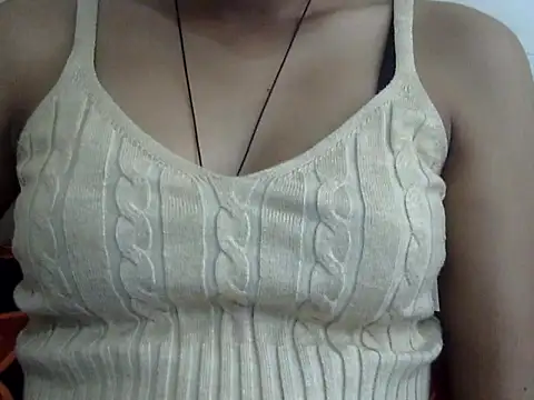 Snapshot of SEXY_PRIYA83 chatting on February 18, 2026, 5:03 am SEXY PRIYA83 online show from February 18, 2026, 5:03 am