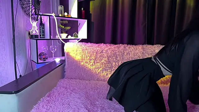 Snapshot of GirlFromHell88 chatting on November 12, 2025, 1:11 pm GirlFromHell88 online show from November 12, 2025, 1:11 pm