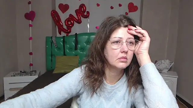 Snapshot of RoseHille chatting on February 7, 2026, 6:17 am RoseHille online show from February 7, 2026, 6:17 am