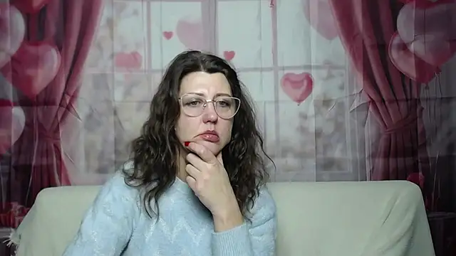 Snapshot of RoseHille chatting on February 10, 2026, 3:16 pm RoseHille online show from February 10, 2026, 3:16 pm