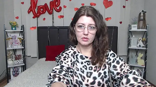 Snapshot of RoseHille chatting on March 24, 2026, 6:13 pm RoseHille online show from March 24, 2026, 6:13 pm