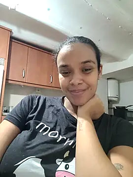 Snapshot of kyliecastell chatting on November 29, 2025, 4:43 pm kyliecastell online show from November 29, 2025, 4:43 pm