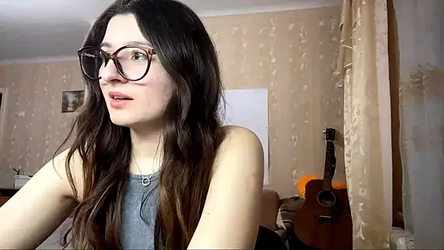 Snapshot of DonnieBooton chatting on November 17, 2025, 1:06 pm DonnieBooton online show from November 17, 2025, 1:06 pm