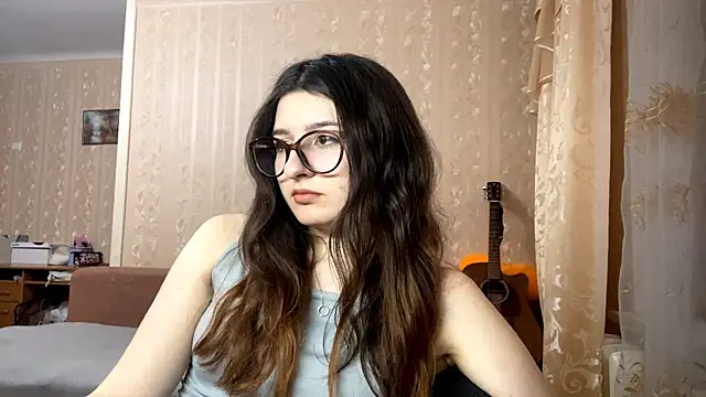 Snapshot of DonnieBooton chatting on November 25, 2025, 1:33 pm DonnieBooton online show from November 25, 2025, 1:33 pm