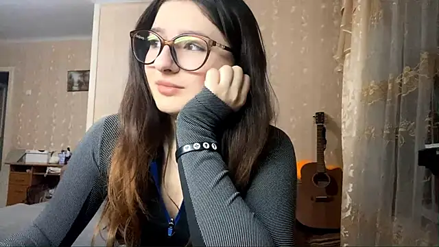 Snapshot of DonnieBooton chatting on December 3, 2025, 1:53 pm DonnieBooton online show from December 3, 2025, 1:53 pm