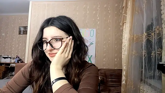 Snapshot of DonnieBooton chatting on December 15, 2025, 1:15 pm DonnieBooton online show from December 15, 2025, 1:15 pm