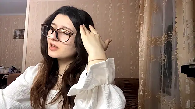 Snapshot of DonnieBooton chatting on December 18, 2025, 1:28 pm DonnieBooton online show from December 18, 2025, 1:28 pm