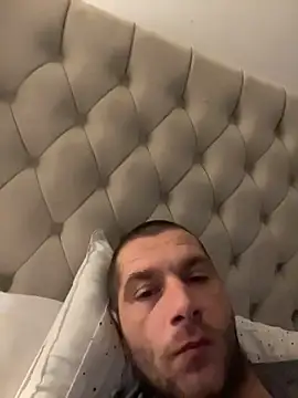 Snapshot of Kinkycouple142 chatting on February 1, 2026, 9:02 pm Kinkycouple142 online show from February 1, 2026, 9:02 pm