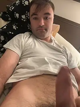 Snapshot of Rkoury39 chatting on November 17, 2025, 2:17 am Rkoury39 online show from November 17, 2025, 2:17 am